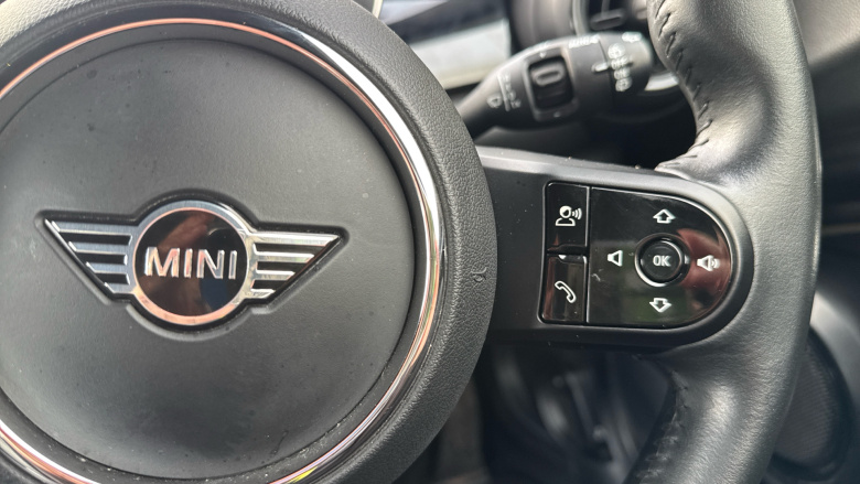 MINI Hatchback 135kW Cooper S Level 2 33kWh 3dr Auto Electric Hatchback